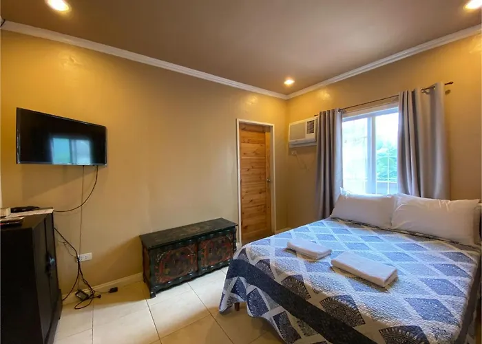 Hotel Oyo 724 Paseo Verde At Real Condominium