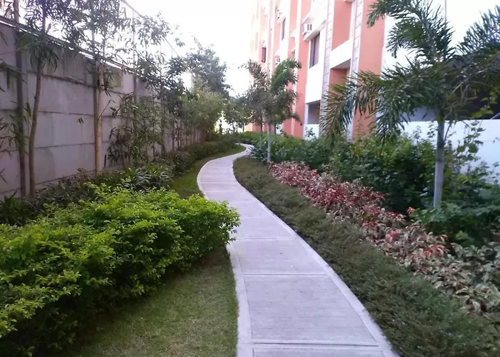 Oyo 724 Paseo Verde At Real Condominium 2* Manila